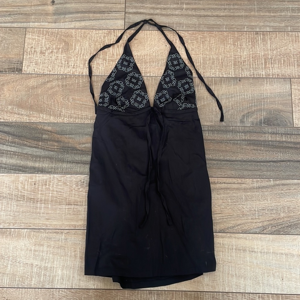 Black tank top with white print
